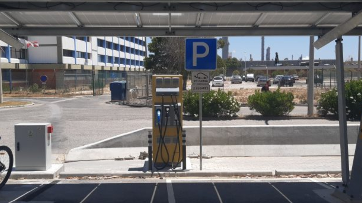 Carregador elétrico