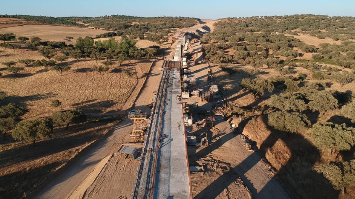 Obras da ferrovia