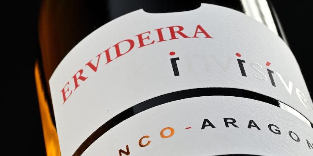 Ervideira lança 16.ª edição do Invisível e estreia-se no mercado dos gins