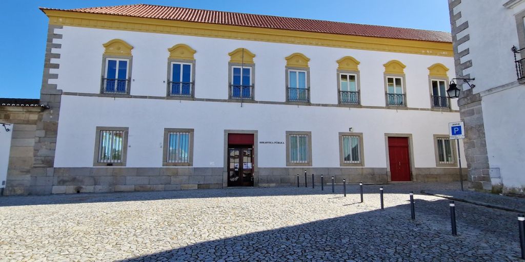 Biblioteca Pública de Évora