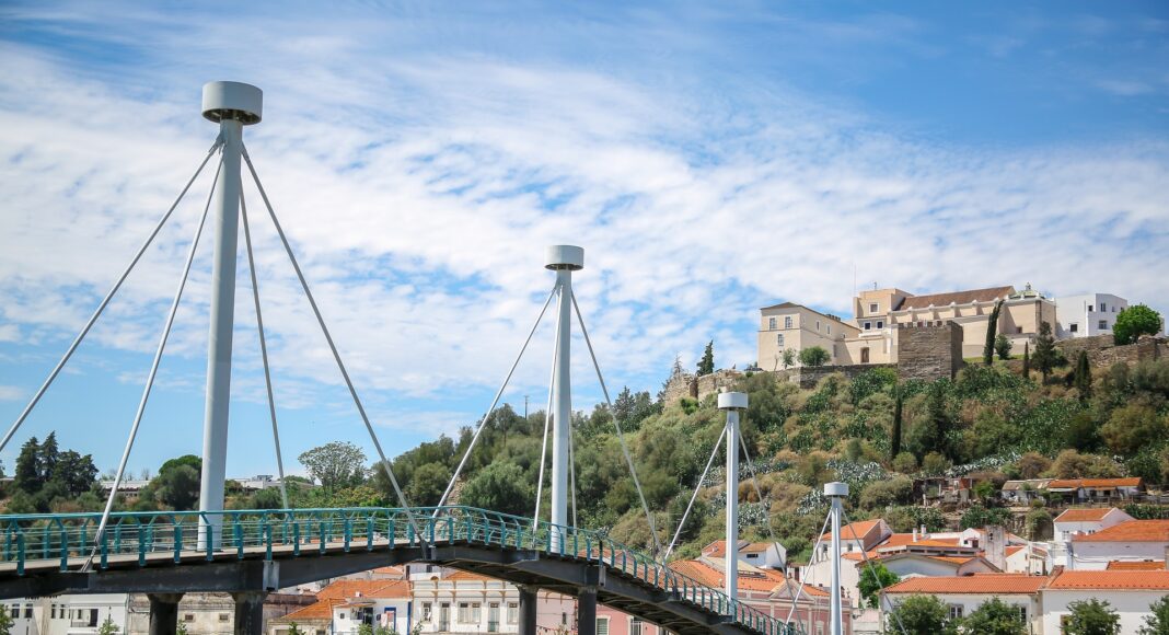 Reabilitação da ponte pedonal de Alcácer do Sal avança com investimento superior a 600 mil euros