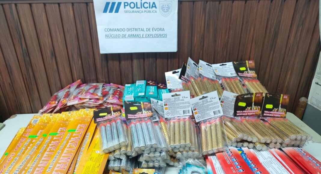 PSP de Évora detém 13 pessoas e apreende 2 mil artigos de pirotecnia