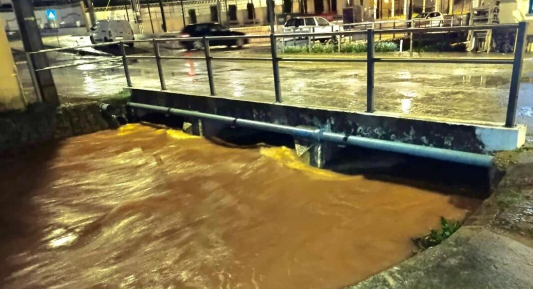 Chuva provoca cortes de trânsito e condicionamentos em várias estradas do concelho de Sousel