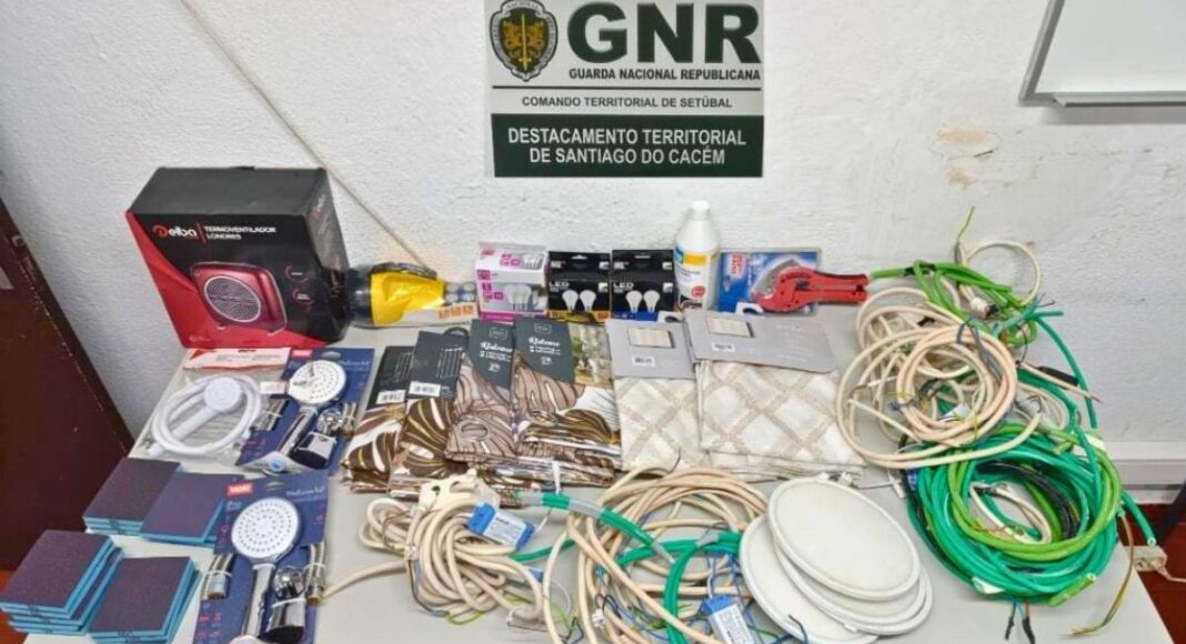 Santiago do Cacém: GNR detém mulher por furto de loja de bricolage em Santo André
