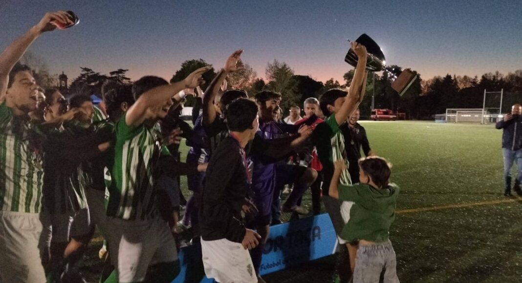 Lusitano de Évora conquista Taça Distrital de Juniores da AF Évora com goleada frente ao Grupo União Sport