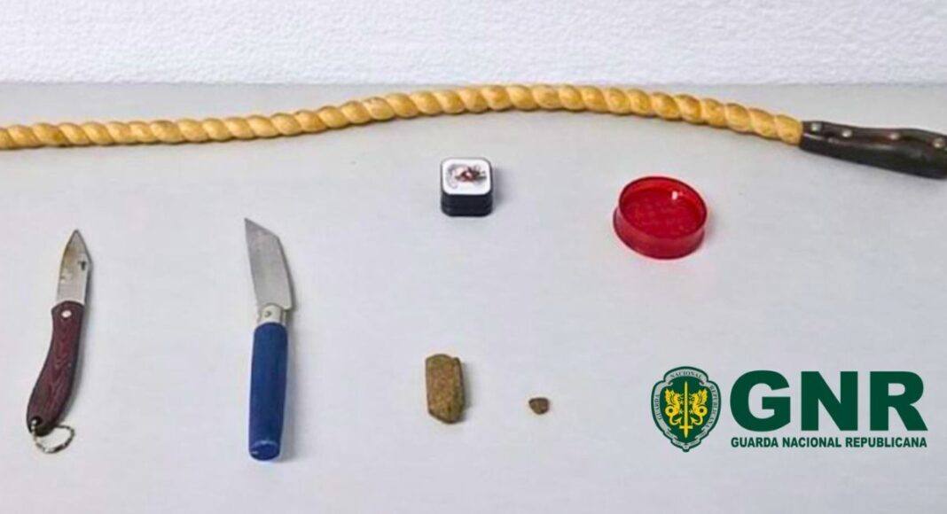 Santiago do Cacém: GNR detém homem por posse de arma proibida e tráfico de droga