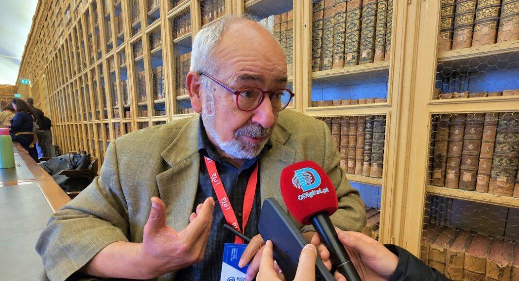 «Quem me lê tem que me entender»: Francisco Moita Flores destacou relação com os leitores no Alentejo