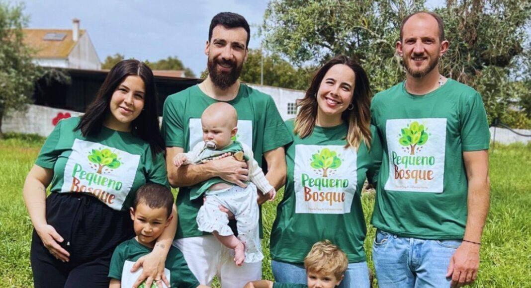 Há um Pequeno Bosque em Montemor-o-Novo que quer crianças e adultos a brincar “como antigamente”