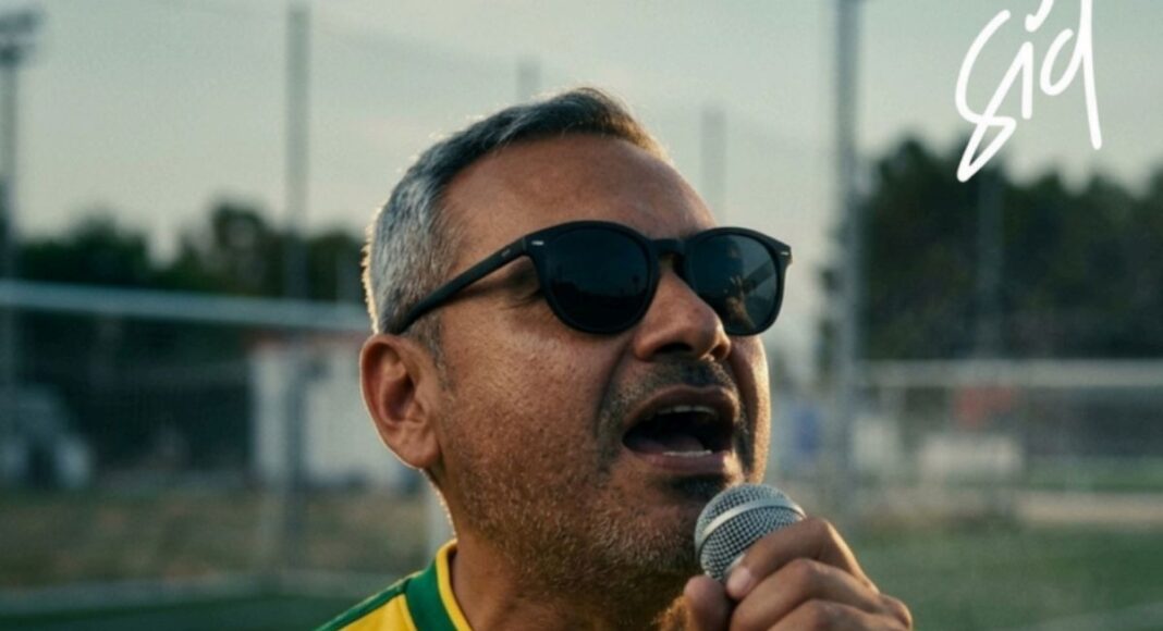 Cantor brasileiro residente em Évora lança novo single de samba inspirado no espírito do Mundial de Futebol