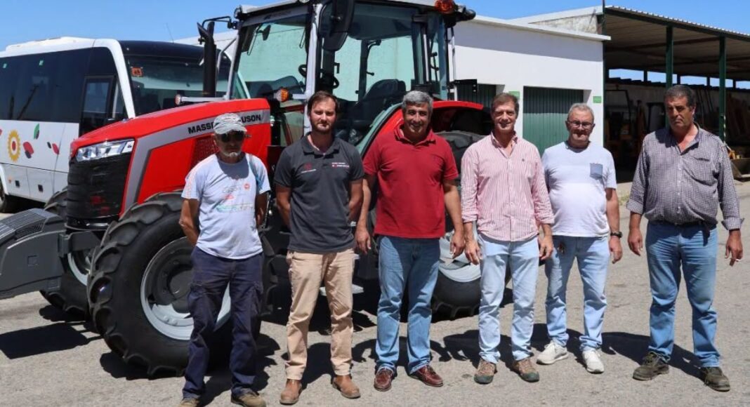 Campo Maior reforça frota municipal com novo trator agrícola financiado por fundos europeus